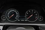 BMW 750i (F01 LCI), Multifunktions-Instrumenten-Display