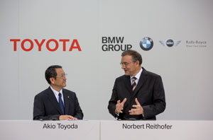 Pressegesprch BMW Group / Toyota Motor Corporation am 29. Juni 2012 in Mnchen v.l.: Akio Toyoda, Prsident Toyota Motor Corporation; Dr. Norbert Reithofer, Vorsitzender des Vorstands der BMW AG