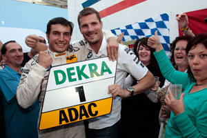 Der alte und neue DTM-Champion: Bruno Spengler neben Martin Tomczyk.