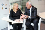Anita Ekberg und Hans-Reiner Schr&ouml;der in der 'BMW Golden Bear Lounge' bei der 63. Berlinale
