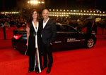 Fredrik Bond mit Partnerin bei der "The Neccessary Death of Charlie Countryman" Premiere am Berlinale Palast