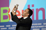 Nazif Mujic mit seinem silbernen Bren fr den besten Schauspieler, 63. Berlinale, Grand Hyatt Hotel 