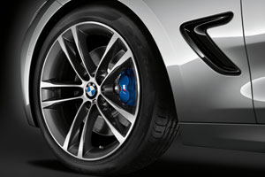 BMW 3er Gran Turismo mit BMW M Sportpaket, BMW M Bremssattel in blau