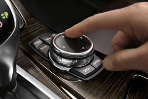 BMW 5er Limousine, Facelift 2013, neuer iDrive Touch Controller