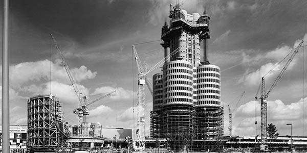 Bau des BMW Museums und des BMW Hochauses, 1970-1971. Foto: Sigrid Neubert.