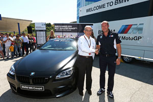 Präsentation des BMW M Awards, Carmelo Ezpeleta, CEO Dorna Sports, und Axel Mittler, BMW M