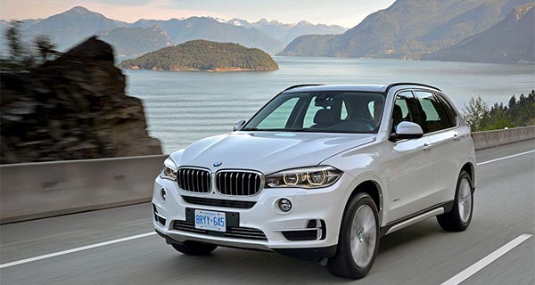 BMW X5 on location in Vancouver