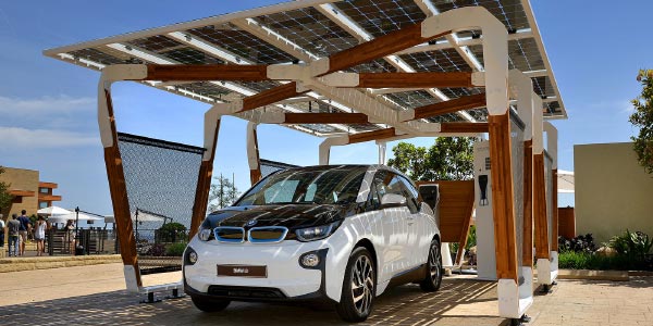 BMW i Solar Carport Concept mit dem BMW i3 