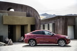 BMW X6 M50d in Flamenco Red