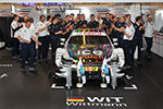 Das Gewinner-Team jubelt in Budapest: das BMW Team RMG mit Marco Wittmann
