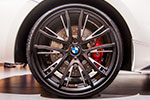 BMW M235i mit BMW M Performance Komponenten: 19 Zoll Sommerkomplettradsatz Doppelspeiche 624 M Bicolor schwarz inkl. RDC (3.295 Euro)
