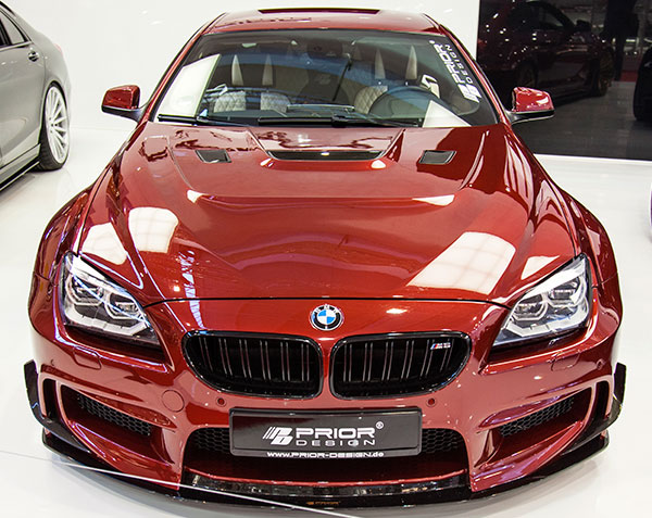 BMW M6 mit Widebody Motorhaube von Prior-Design