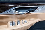 BMW 740Le mit PlugIn-Hybrid, Türöffner und Tasten in der Fahrertür für Fensterheber