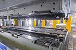 BMW 7er Produktion im Werk Dingolfing, CFK-Produktion: Leichtbau, intelligenter Materialmix