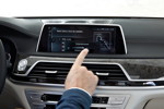 BMW 7er (G12), Bordbildschirm mit Touch-Screen
