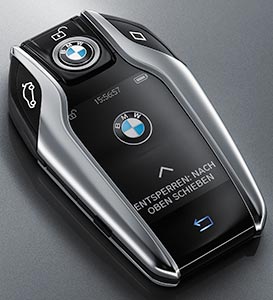 Der neue BMW Displayschlüssel im 7er-BMW.