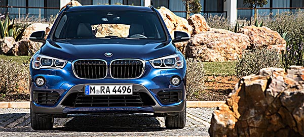 BMW X1 xDrive25i, Modell Sport Line, Mediterranblau