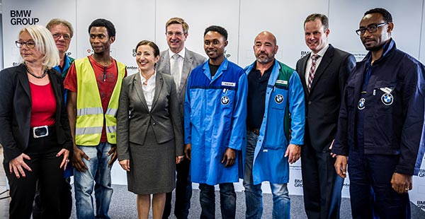 BMW Group unterst�tzt 500 Fl�chtlinge bei der sozialen und beruflichen Integration.