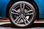 BMW X6 M auf 21 Zoll großer BMW M Felge mit 325/30 ZR 21 Bereifung
