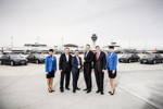 BMW �bergibt f�nf BMW 740Le iPerformance als VIP-Shuttle des VipWings an den Flughafen M�nchen.