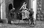 Das Automobil hat Bertha Benz, der Ehefrau des Automobilerfinders Carl Benz, viel zu verdanken.