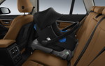 BMW Baby Seat 0+ schwarz/anthrazit mit integriertem Sonnenschutz; ISOFIX Base