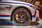 BMW M4 auf orig. BMW M Felgen, mit BMW M Keramik Bremsanlage (7.300 Euro)