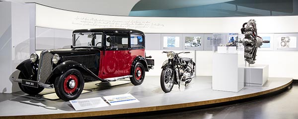 BMW Museum, Wechselausstellung '100 Meisterstcke': der groe Erfolg des neuen BMW 6-Zylinders im BMW 303.