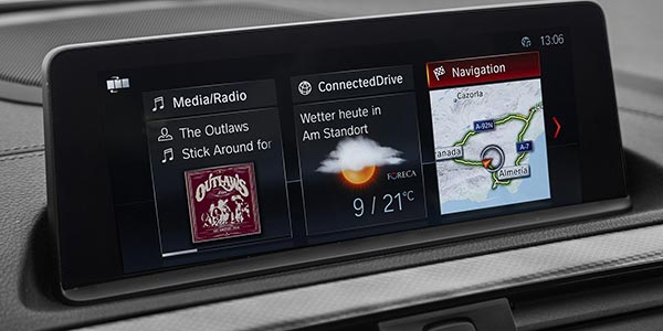 BMW 1er, Bordbildschirm nun mit Touch Screen und Live Kachel Ansicht