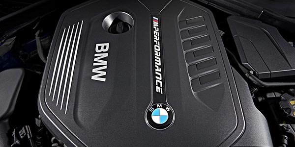 BMW M140i, 6-Zylinder M Performance TwinTurbo Motor mit 340 PS