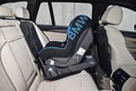 BMW Baby Seat Gruppe 0+ mit Isofix Base 0+/1, Lehnenschutz und Kindersitzunterlage. Original BMW Zubehör für den neuen BMW 5er Touring.