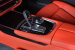 BMW 750Li xDrive (G12) mit BMW Individual Merino Voll-Leder Ausstattung, Mittelkonsole mit iDrive Touch-Controller.
