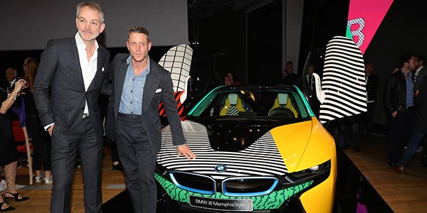 Adrian van Hooydonk und Lapo Elkann (v.l.) bei der BMW i MemphisStyle Weltpremiere; BMW i8. 