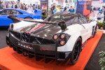 Pagani Huayra, V12 Biturbo Motor, 800 PS, vmax: 370 km/h.