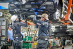 Eksoskelett-Weste im BMW Group Werk Spartanburg