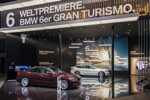 BMW 6er GT, Weltpremiere auf der IAA 2017, vorne in Royal Burgundy Red