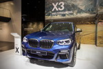 BMW X3 xDrive M40i in Phytonicblau in der BMW X Ausstellung auf der IAA 2017