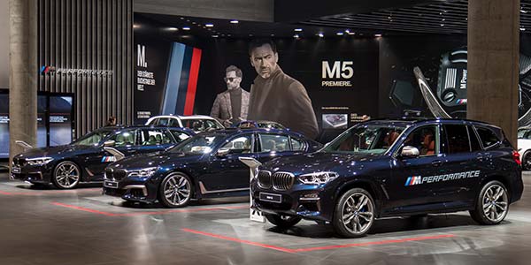 Erstmals gibt es den X3 auch als M Performance Modell M40i, und ist somit auch in der BMW M Ausstellung auf der IAA 2017 in Frankfurt zu sehen.