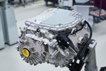Prototypenbau der zukünftigen, fünften Generation BMW Group E-Antriebe: Motor, Getriebe und Leistungselektronik in eigener, kompakter E-Antriebskomponente.