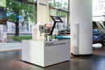 Neue Ausstellung im BMW Markenschaufenster am Lenbachplatz: Die Zukunft der Mobilitt zum Anfassen, Ausprobieren und Erleben