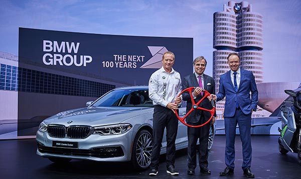 Jimmy Spithill (Skipper ORACLE TEAM USA), Ludwig Willisch (CEO und President BMW of North America), Dr. Ian Robertson
