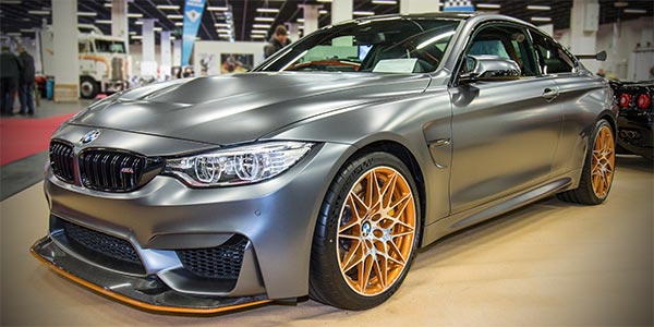 BMW M4 GTS, auf 700 Einheiten limitiert und längst ausverkauft, als Neuwagen ohne Zulassung für 229.000 Euro. BMW verlangte einst 142.600 Euro Grundpreis.