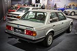 BMW 325e, mit 6-Zylinder-Reihenmotor, 2.963 ccm Hubraum, 122 PS