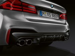 BMW M5 Competition, in schwarz-chrom ausgeführte Auspuff-Endrohre als Competition Merkmal
