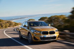 BMW X2 xDrive20d, Modell M Sport X, in Galvanic Gold, on location in Lissabon.