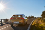 BMW X2 xDrive20d, Modell M Sport X, in Galvanic Gold, on location in Lissabon.