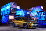 BMW X2 xDrive20d, Modell M Sport X, in Galvanic Gold, on location in Lissabon.