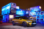 BMW X2 xDrive20d, Modell M Sport X, in Galvanic Gold, on location in Lissabon.