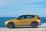 BMW X2 xDrive20d, Modell M Sport X, in Galvanic Gold, on location in Lissabon.