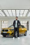 Zeig dich. Der BMW X2 Sneaker in Kooperation mit der Schuhmanufaktur VOR. 